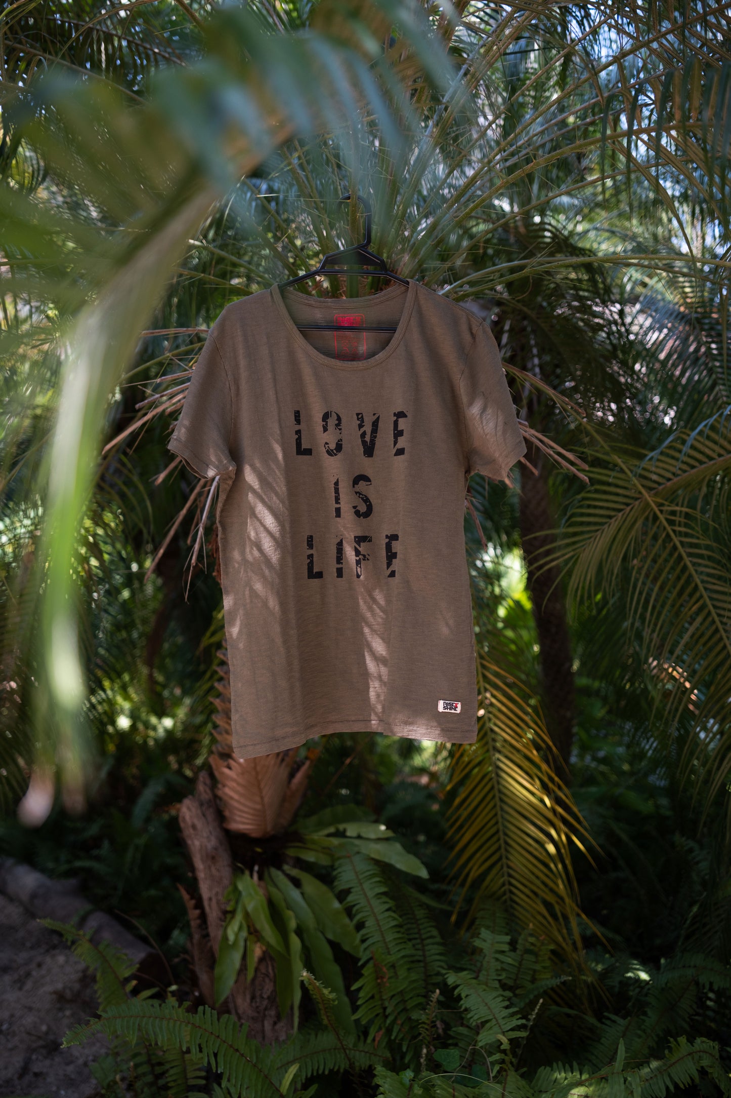 BALI LOVE IS LIFE – VINTAGE KHAKI TEE