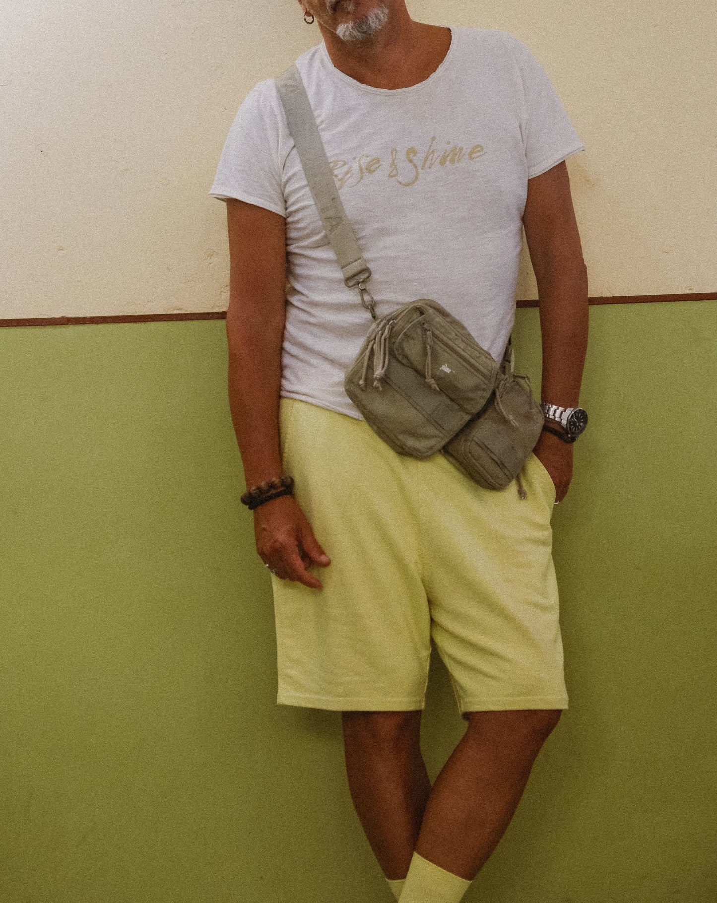 KOH LANTA LOGO TEE - WHITE LILY, ASPHALT, AIR BLUE, BLEACHED ACQUA
