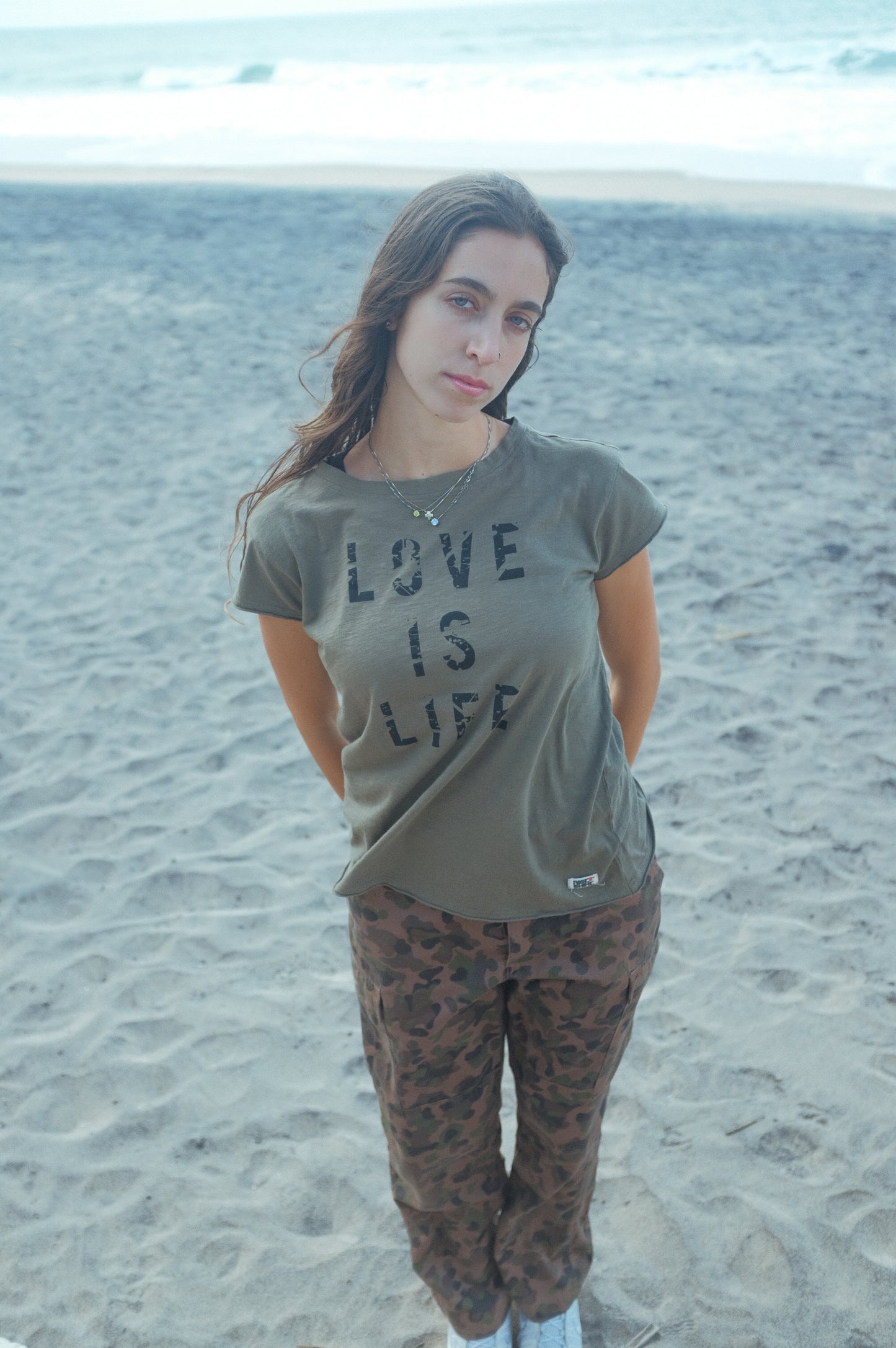 BALI LOVE IS LIFE – VINTAGE KHAKI TEE