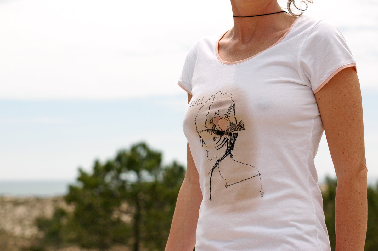 ALMA TEE